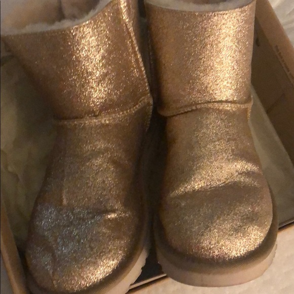 UGG BAILEY BOW SPARKLE - Picture 2 of 4